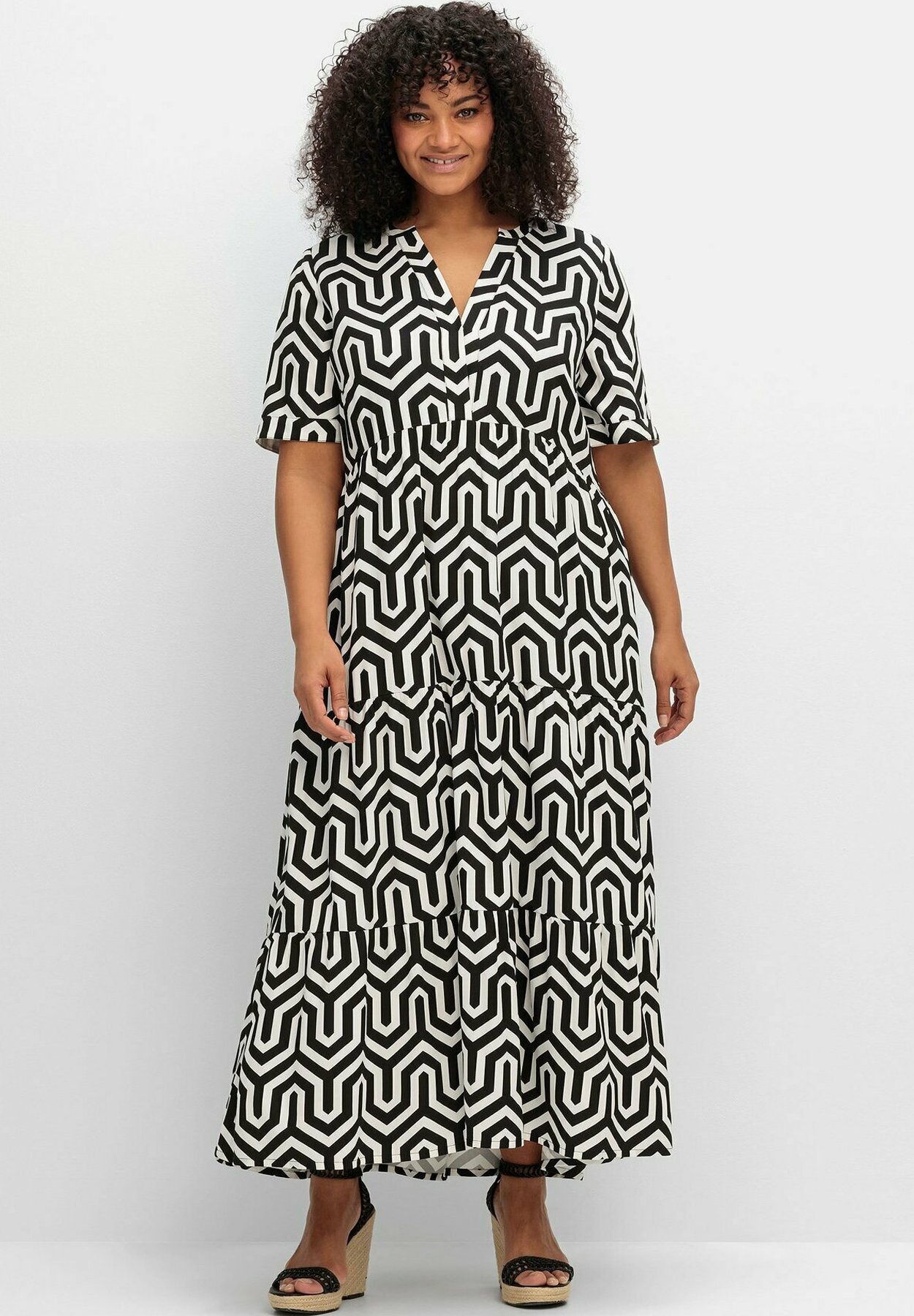 Kleid schwarz weiß gemustert Clearance